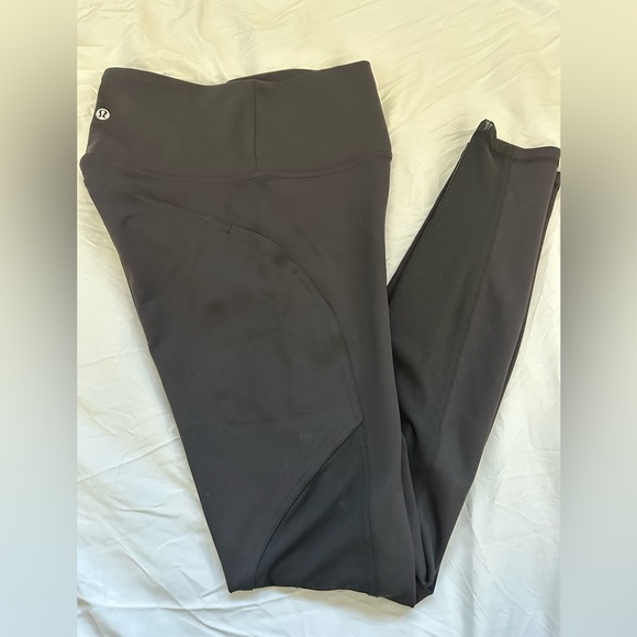 LULULEMON/ Black Mesh Leggings/6 - Picture 7 of 8